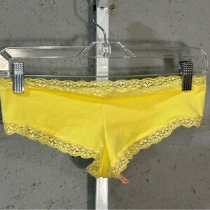 Sz M Urban Behavior Bright Yellow Bikini Panties Boyshorts with Scalloped Lace